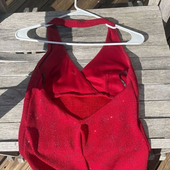 Beautiful deep red glitter prom/formal dress - Picture 4 of 8